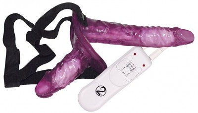 Страпон с вибрацией и вагинальной пробкой STRAP ON DUO - 18 см.